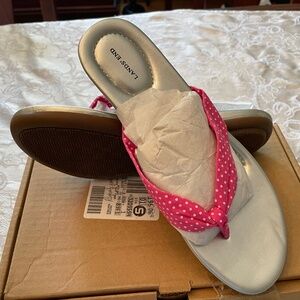 Land’s End Women’s Pink and Silver Alice Flip Flops Size 8 New with Bags and Box